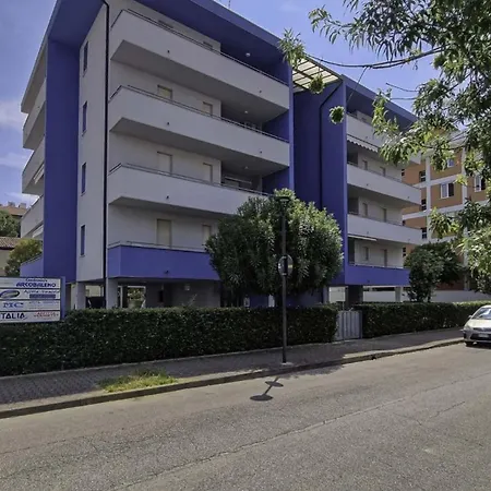 Cozy Flat With A Terrace-beahost Διαμέρισμα *