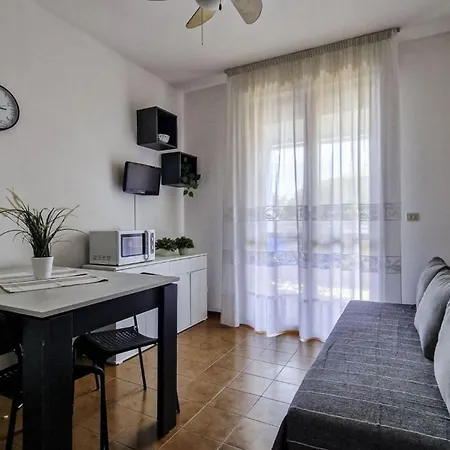 Cozy Flat With A Terrace-beahost Apartment